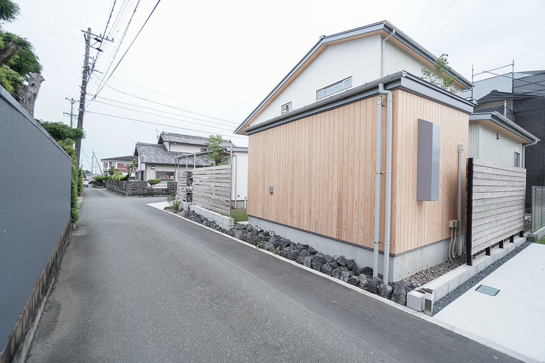 建築実例「“男のハナレ”のあるナチュラルハウス」|有限会社エフ・ベース|掛川市で注文住宅・リノベーションならエフ・ベース