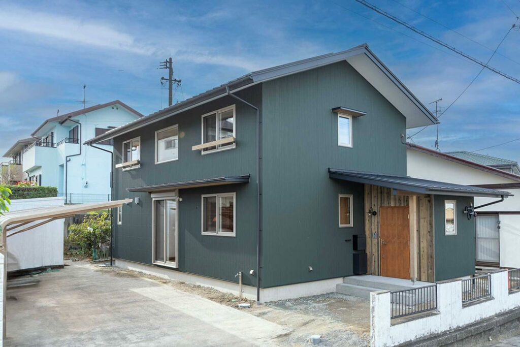 11/15（土）・16（日）完成見学会「こだわりキッチンのある街なかの家」掛川市長谷｜有限会社エフ・ベース｜掛川市で注文住宅・リノベーションならエフ・ベース